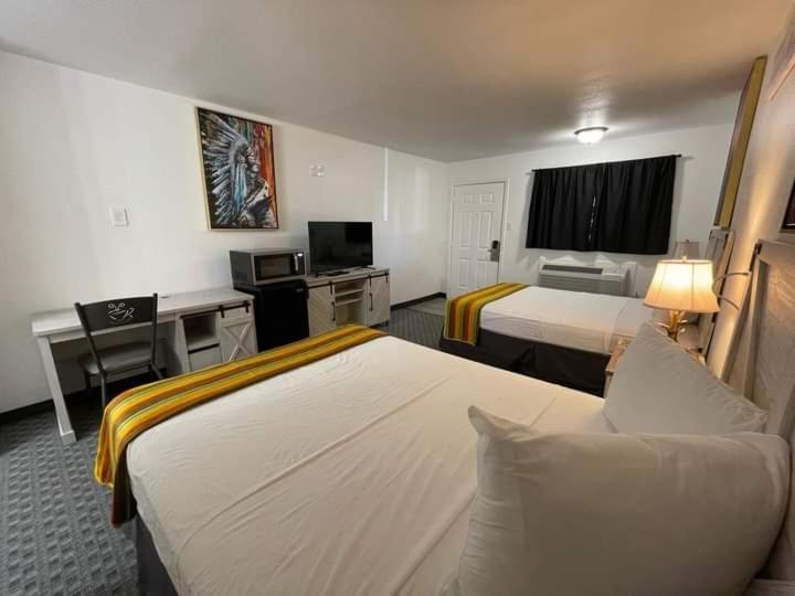 Glen Rose Inn & Suites Екстер'єр фото