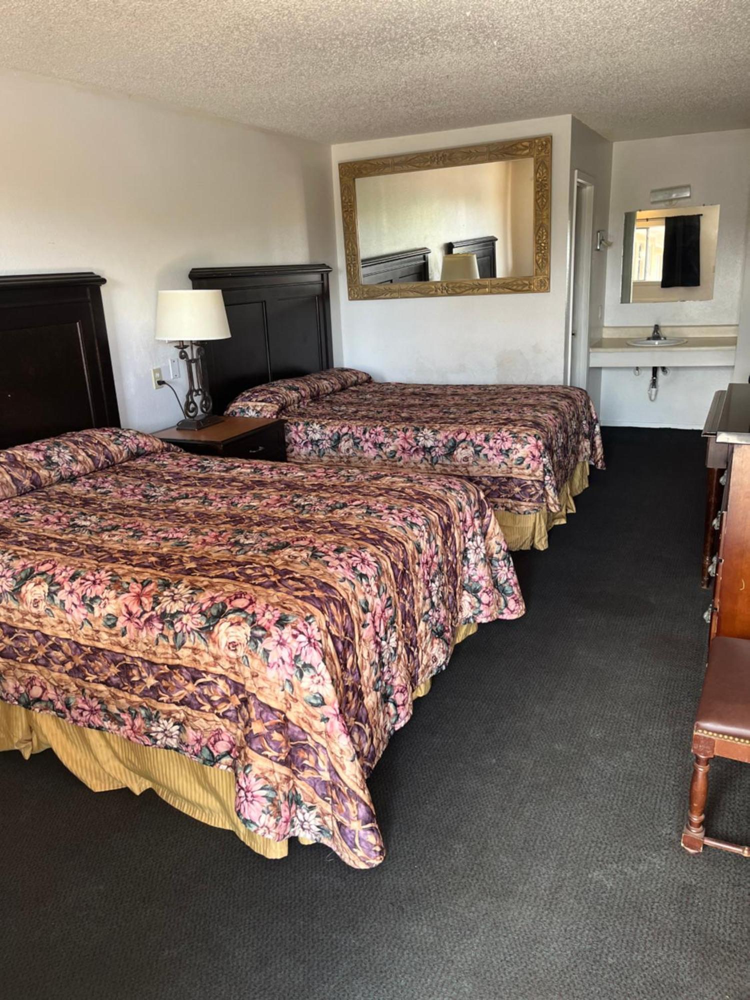 Glen Rose Inn & Suites Екстер'єр фото