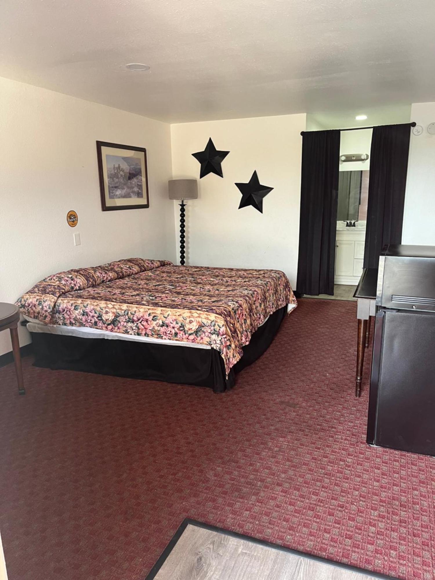 Glen Rose Inn & Suites Екстер'єр фото