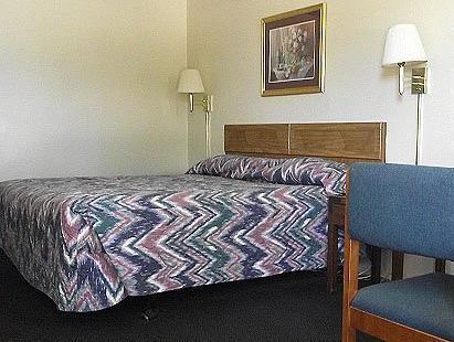 Glen Rose Inn & Suites Номер фото
